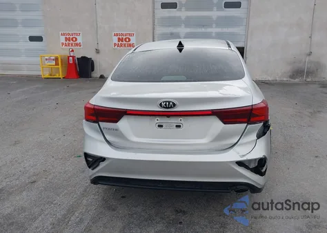 2019 Kia Forte Lxs z USA, uszkodzony, nr VIN 3KPF24AD0KE132053